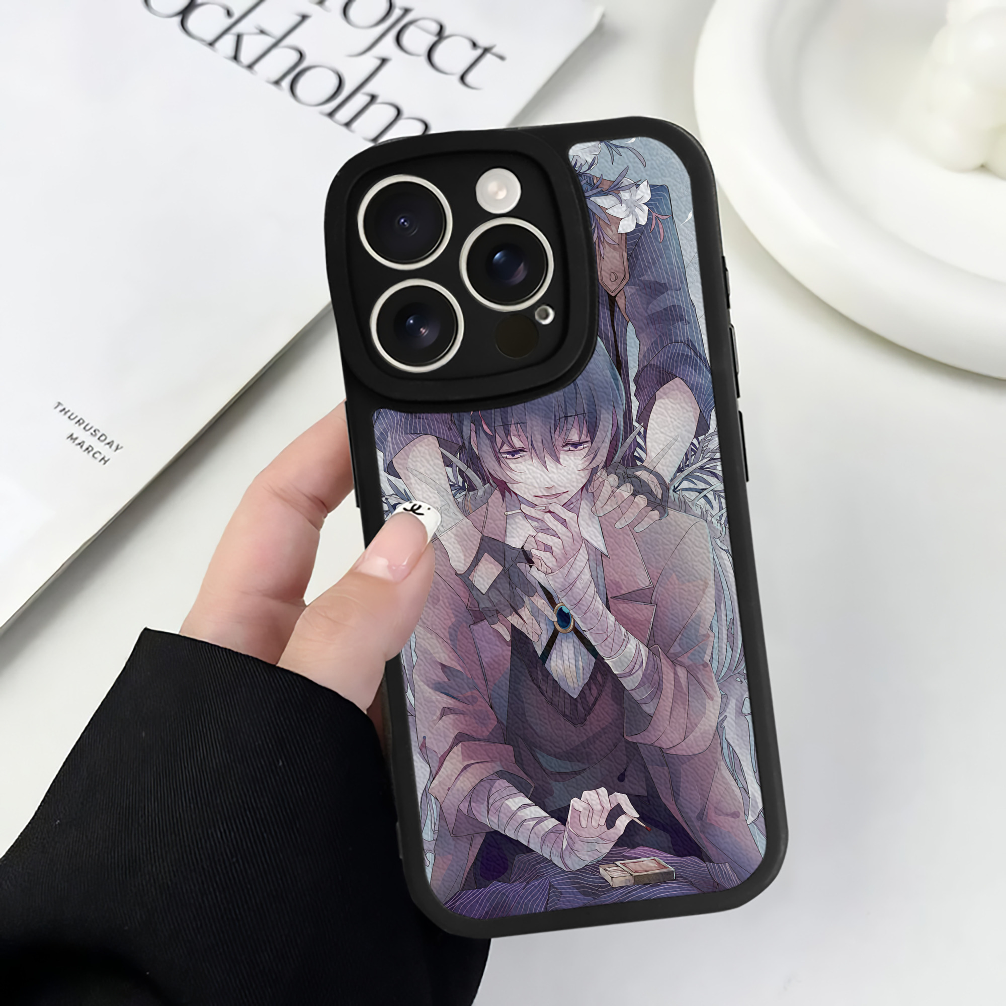 （画像用） 文豪ストレイドッグス Bungo Stray Dogs 【iPhone 16シリーズ対応】シリコンスマホケース（レザー調） 材質：シリコン